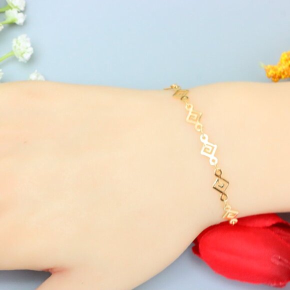 "Elegant & Trendy Bracelet, A Perfect Gift for Women, Thoughtful, EVCH1782 - Picture 5 of 10